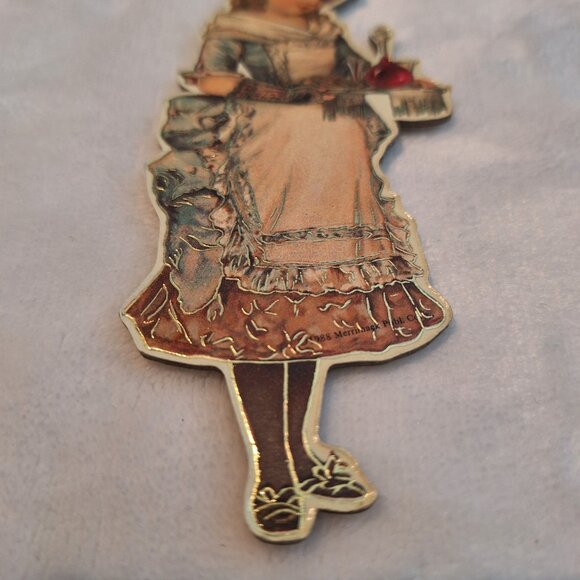 Vintage 1988 Merrimack Publishing Victorian Girl 5" Die Cut Christmas Ornament - Picture 2 of 7